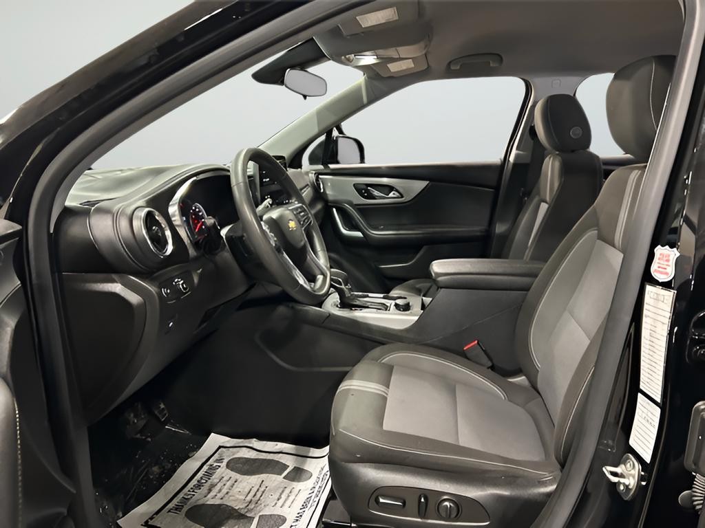 Chevrolet Blazer Vehicle Full-screen Gallery Image 11