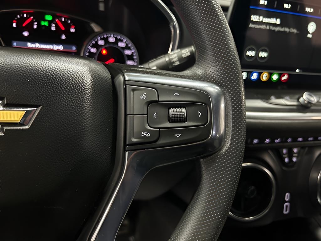 Chevrolet Blazer Vehicle Full-screen Gallery Image 13