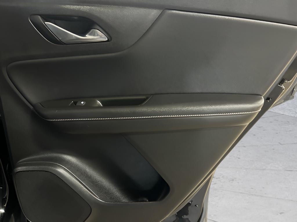 Chevrolet Blazer Vehicle Full-screen Gallery Image 25