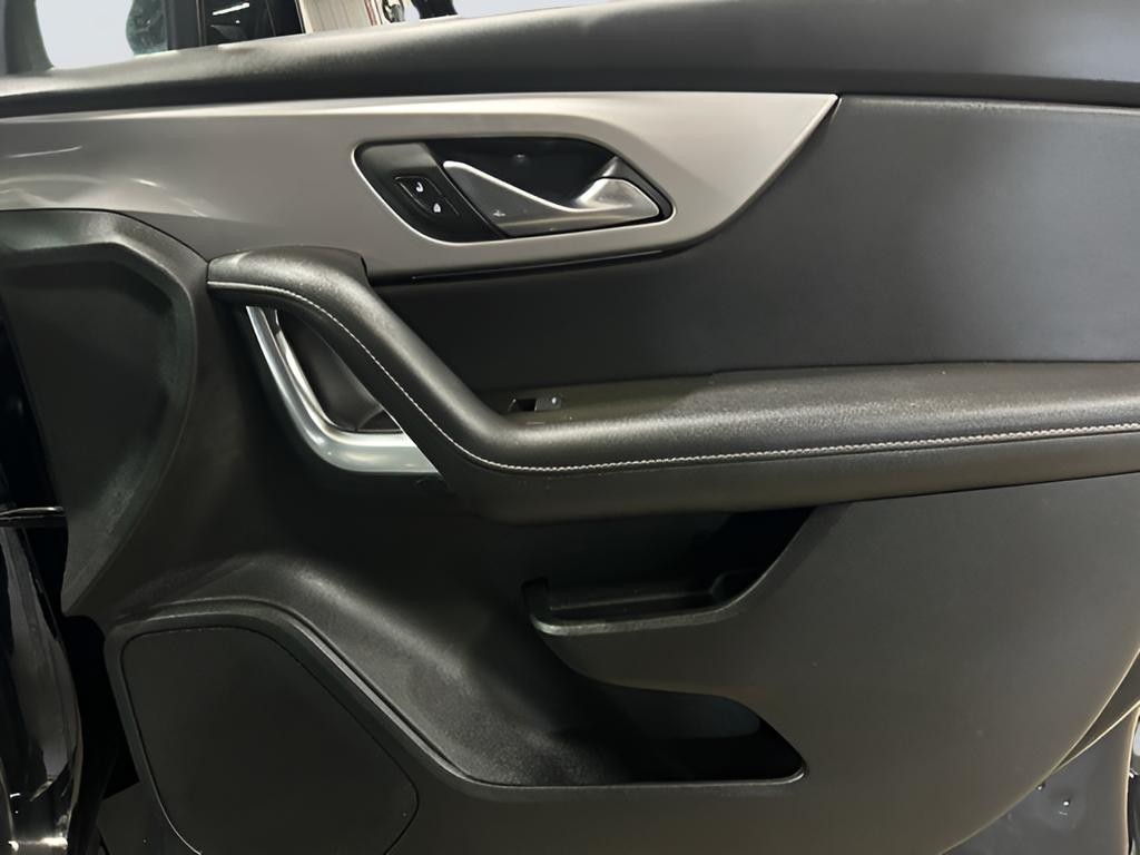 Chevrolet Blazer Vehicle Full-screen Gallery Image 28