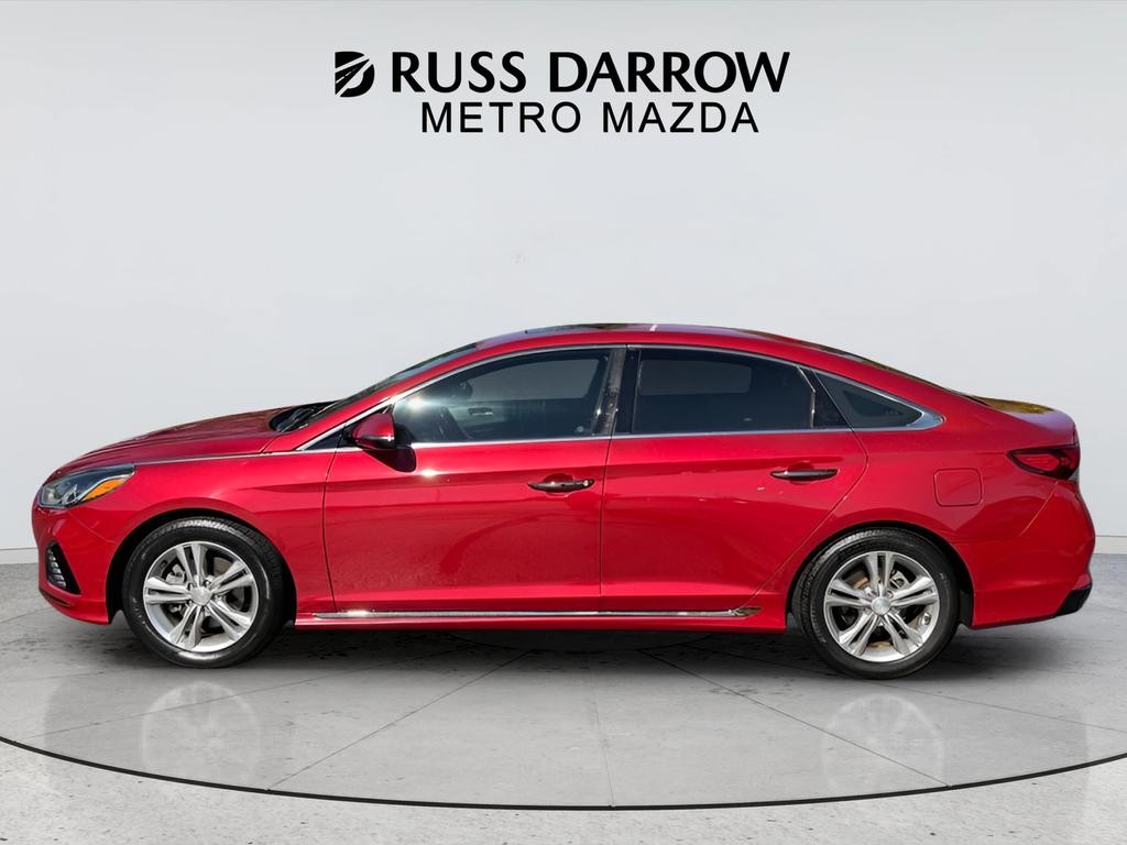 Hyundai Sonata Vehicle Full-screen Gallery Image 02