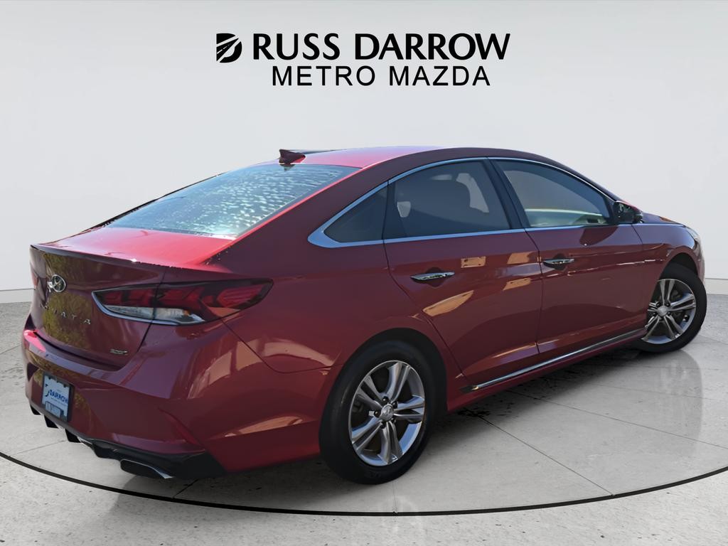 Hyundai Sonata Vehicle Full-screen Gallery Image 05