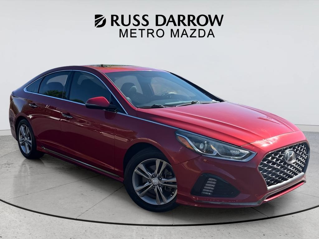 Hyundai Sonata Vehicle Full-screen Gallery Image 07
