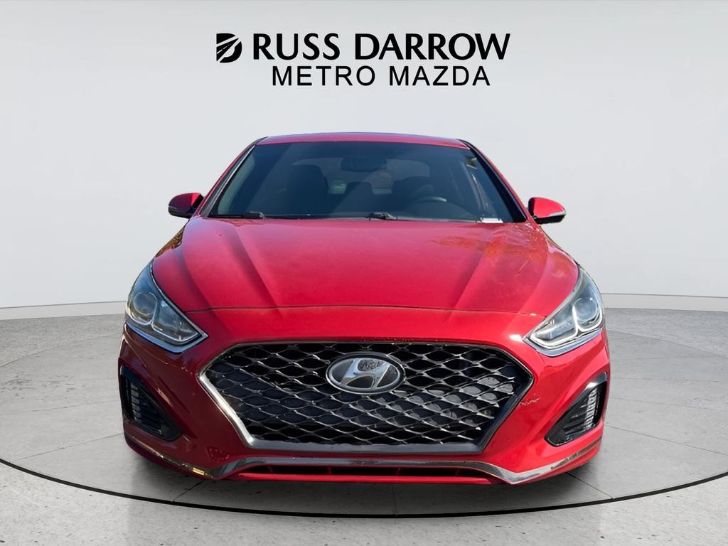Hyundai Sonata Vehicle Full-screen Gallery Image 08