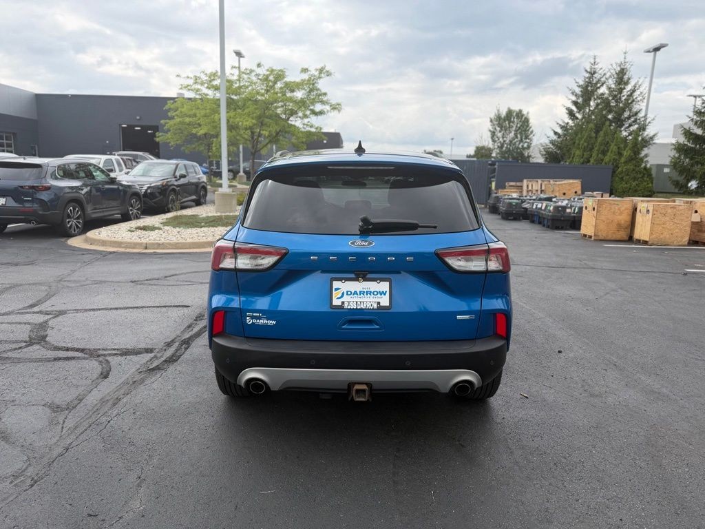 Ford Escape Vehicle Full-screen Gallery Image 04