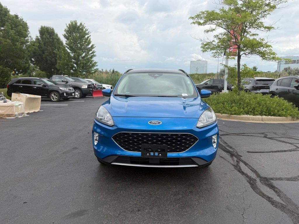 Ford Escape Vehicle Full-screen Gallery Image 08