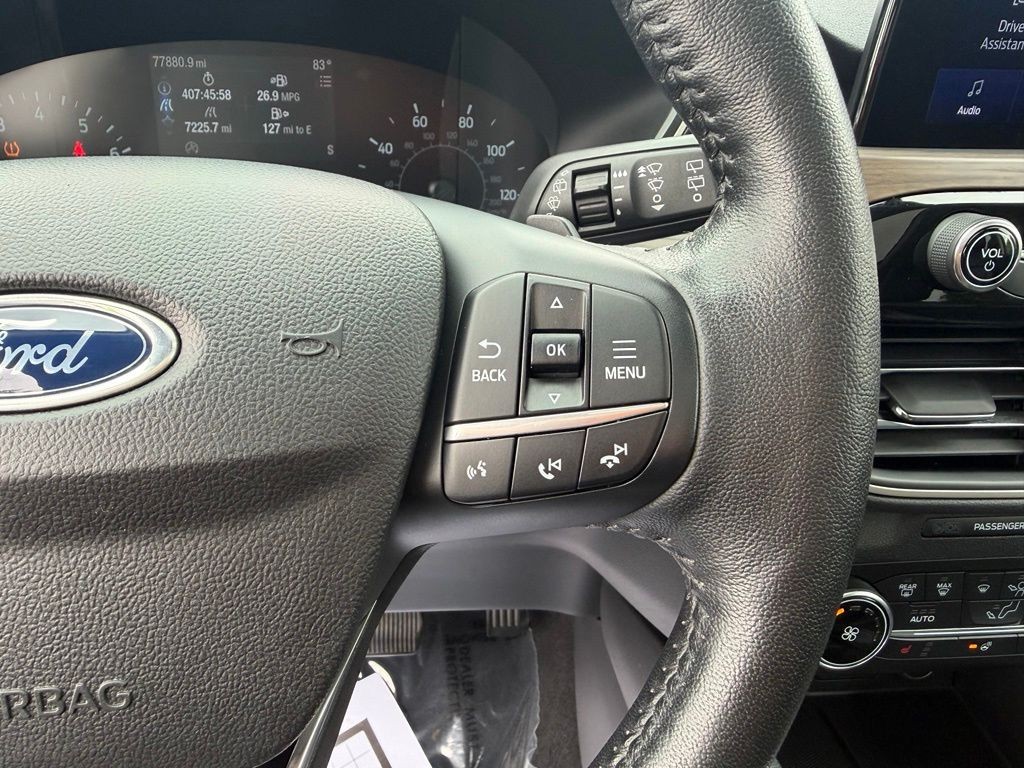 Ford Escape Vehicle Full-screen Gallery Image 14