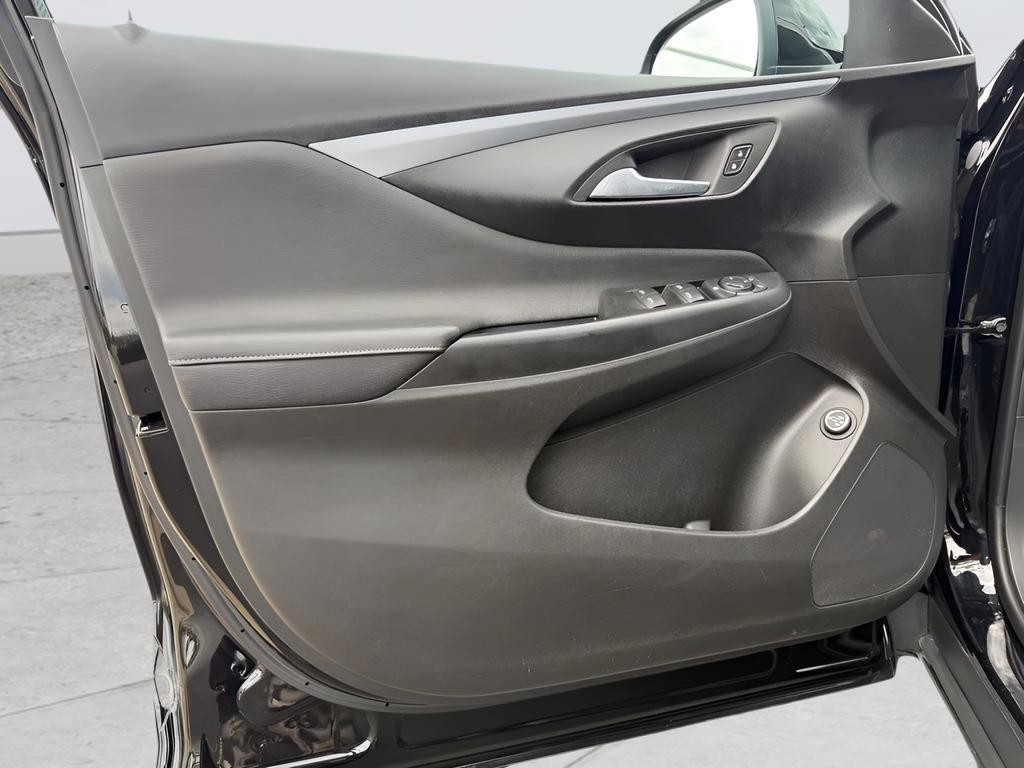 Buick Envista Vehicle Full-screen Gallery Image 09