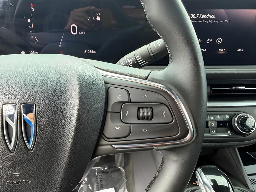Buick Envista Vehicle Full-screen Gallery Image 12
