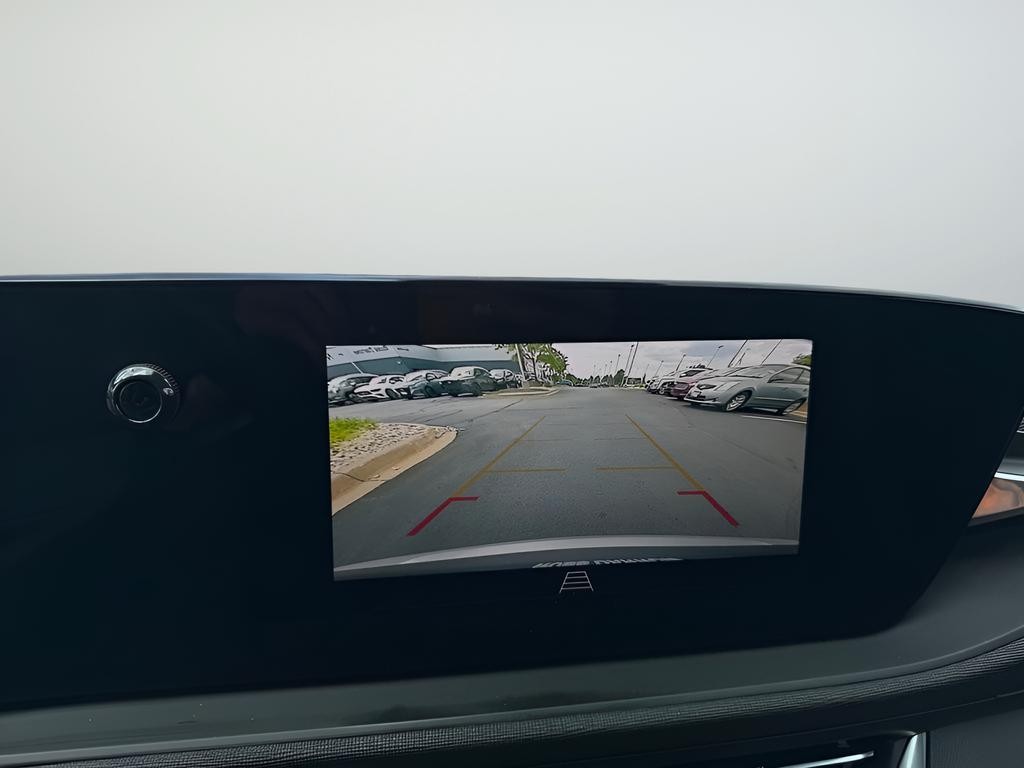 Buick Envista Vehicle Full-screen Gallery Image 15