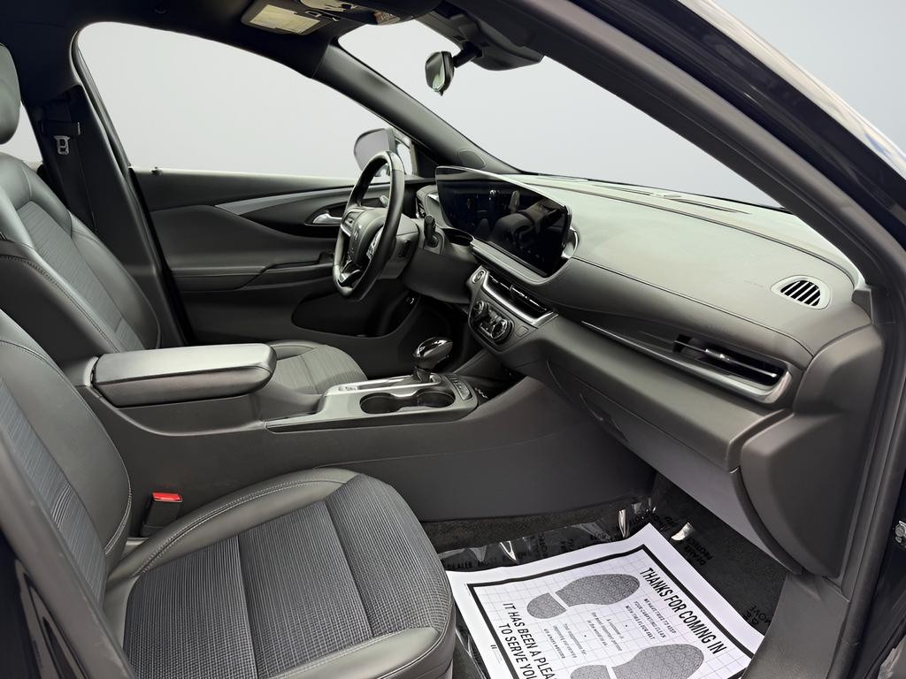 Buick Envista Vehicle Full-screen Gallery Image 27