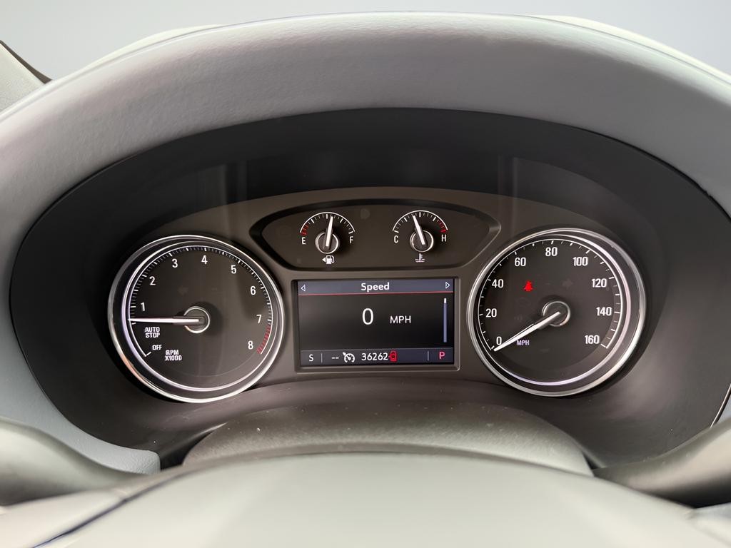Buick Enclave Vehicle Full-screen Gallery Image 12