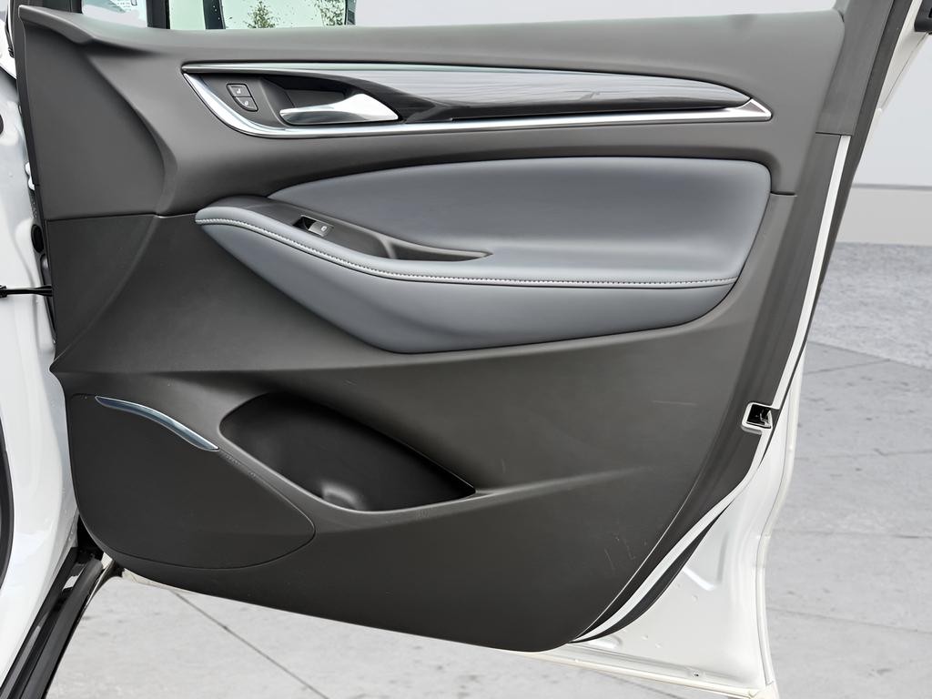 Buick Enclave Vehicle Full-screen Gallery Image 28