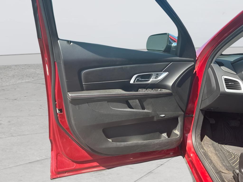 GMC Terrain Vehicle Full-screen Gallery Image 10