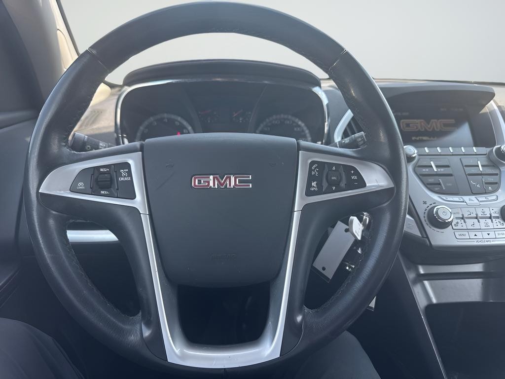GMC Terrain Vehicle Full-screen Gallery Image 12