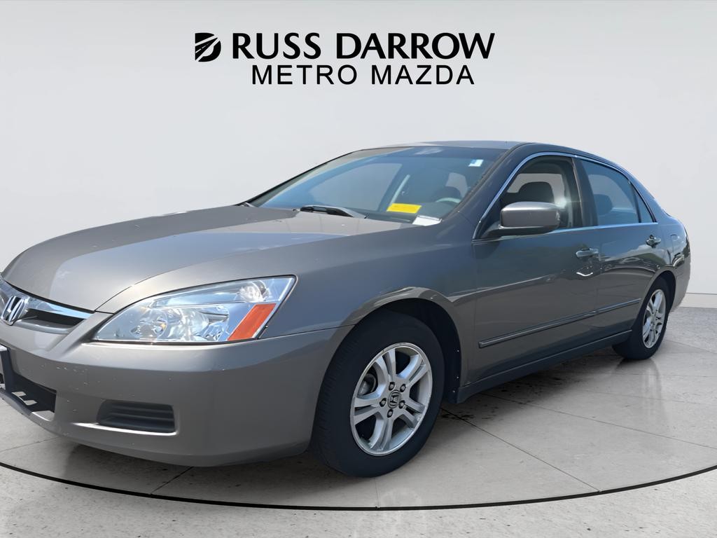 Honda Accord Sedan Vehicle Full-screen Gallery Image 01
