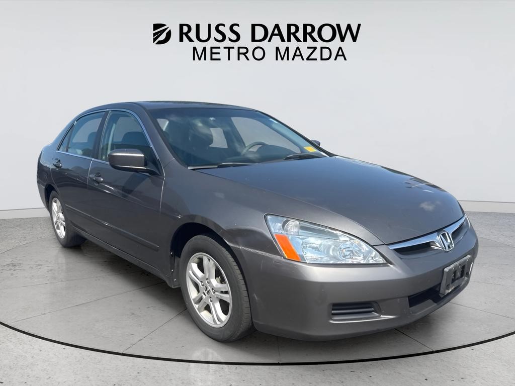 Honda Accord Sedan Vehicle Full-screen Gallery Image 07
