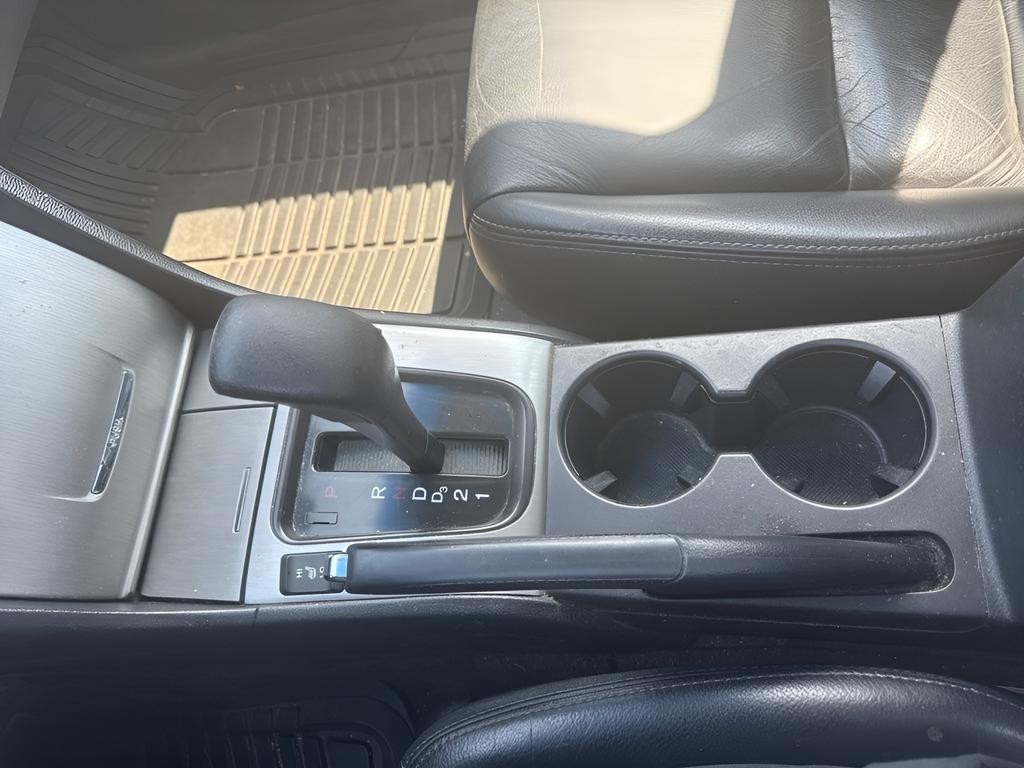 Honda Accord Sedan Vehicle Full-screen Gallery Image 16