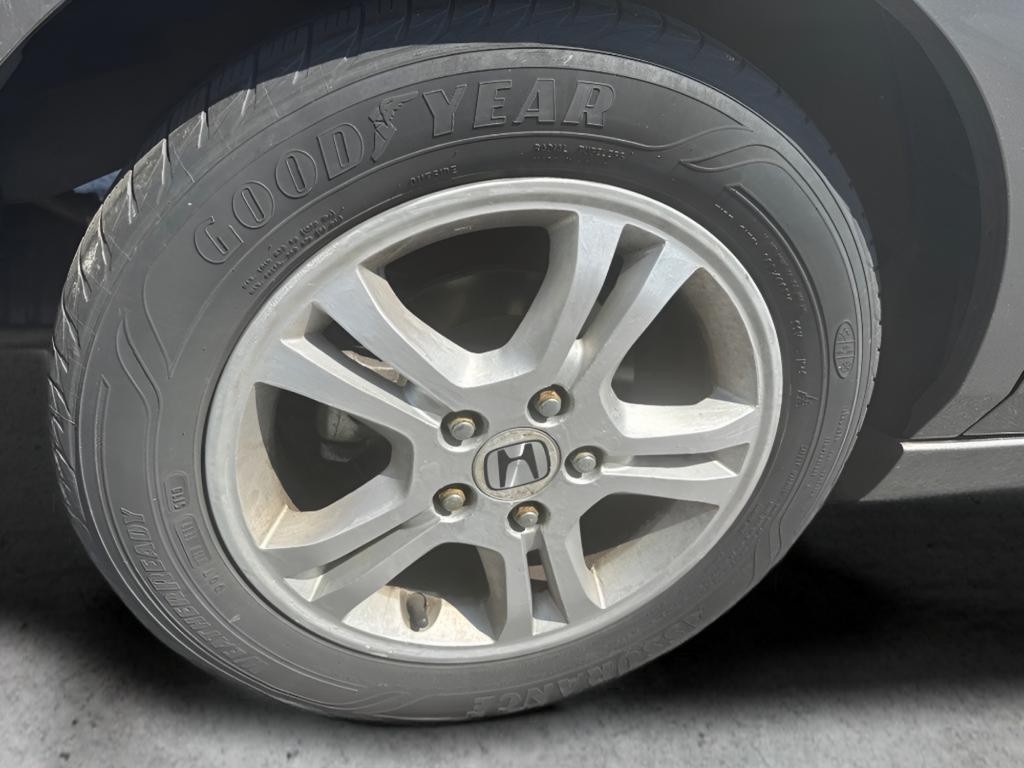 Honda Accord Sedan Vehicle Full-screen Gallery Image 17