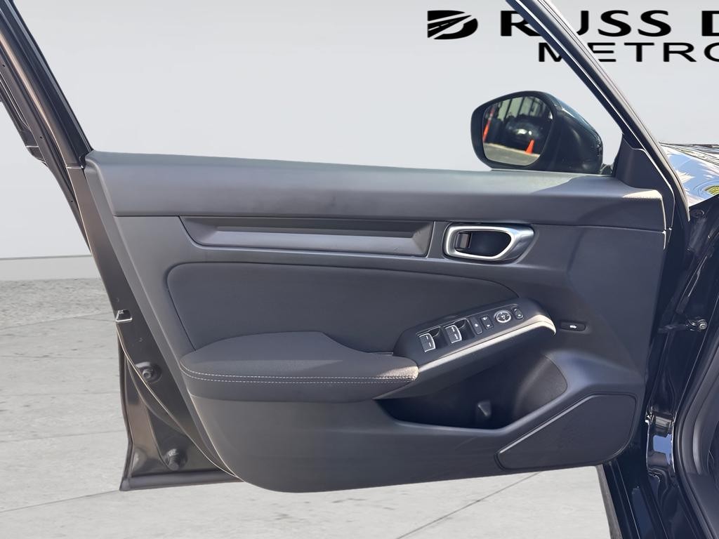 Honda Civic Sedan Vehicle Full-screen Gallery Image 10