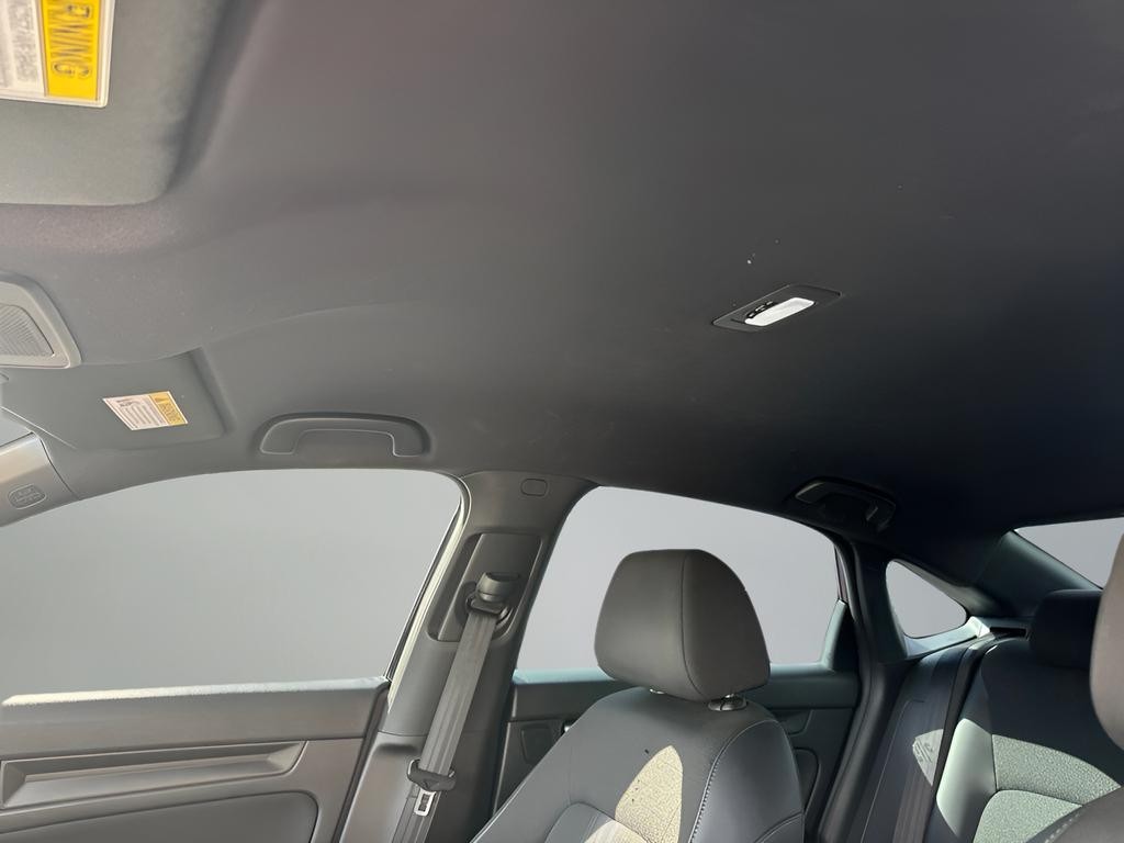 Honda Civic Sedan Vehicle Full-screen Gallery Image 11