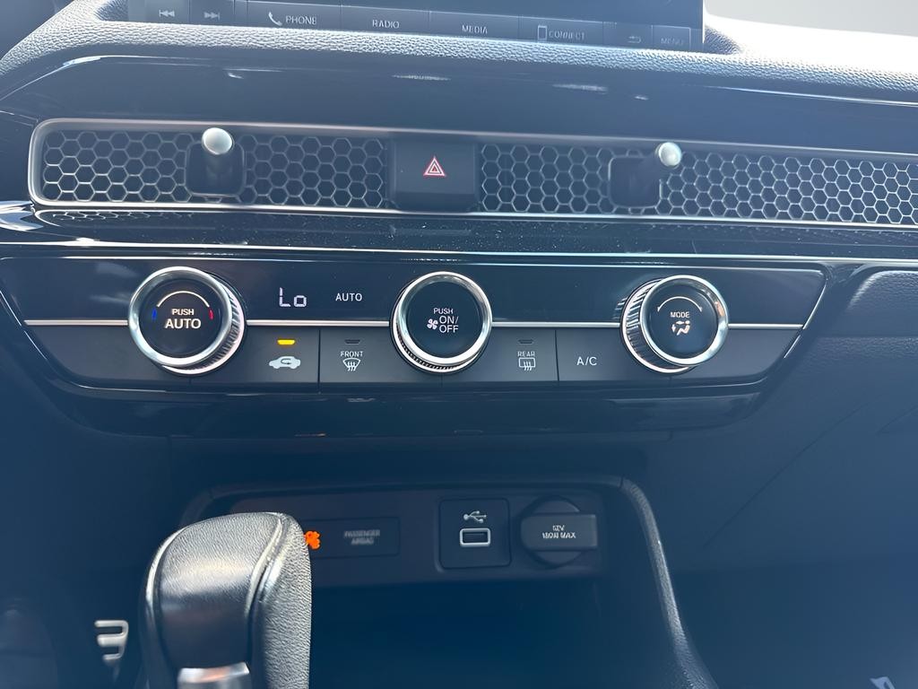 Honda Civic Sedan Vehicle Full-screen Gallery Image 16