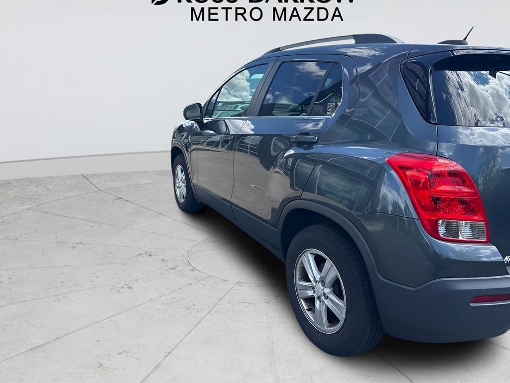 Chevrolet Trax Vehicle Full-screen Gallery Image 15