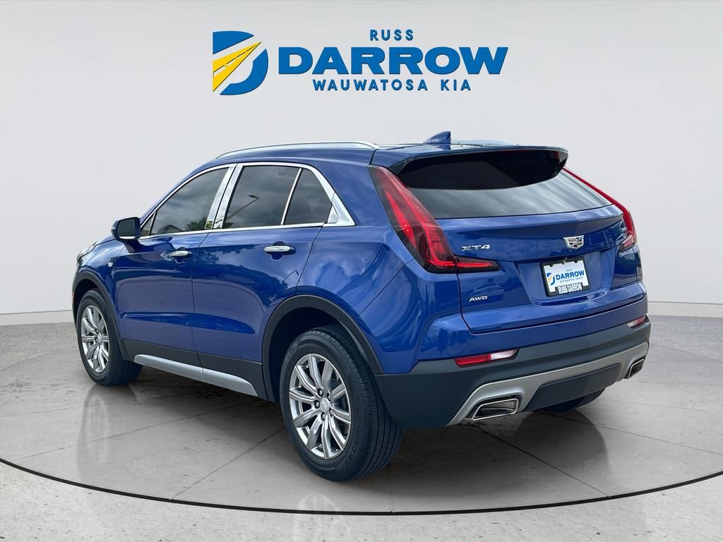 Cadillac XT4 Vehicle Full-screen Gallery Image 03