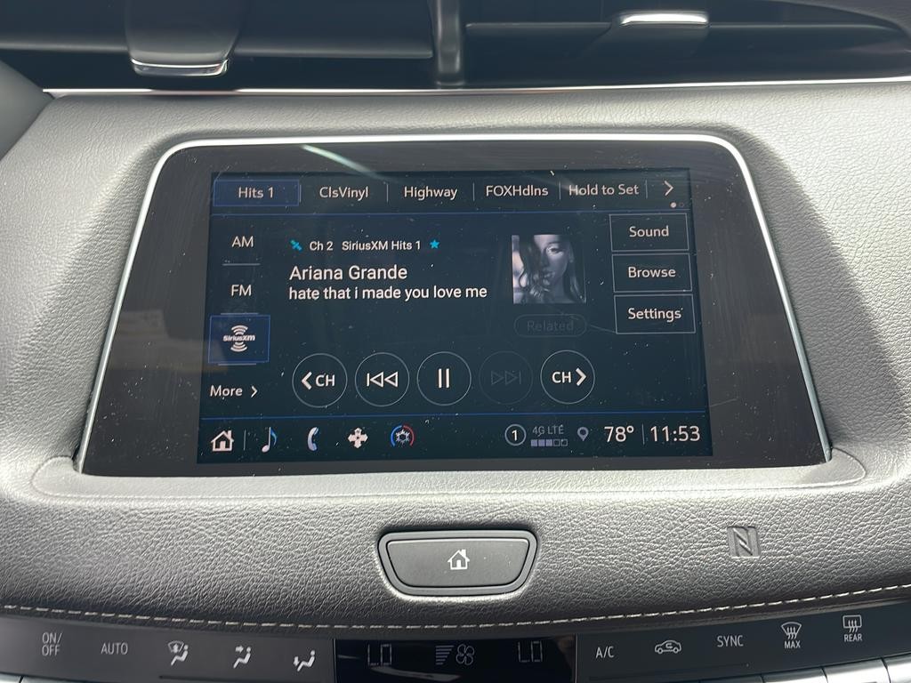 Cadillac XT4 Vehicle Full-screen Gallery Image 24