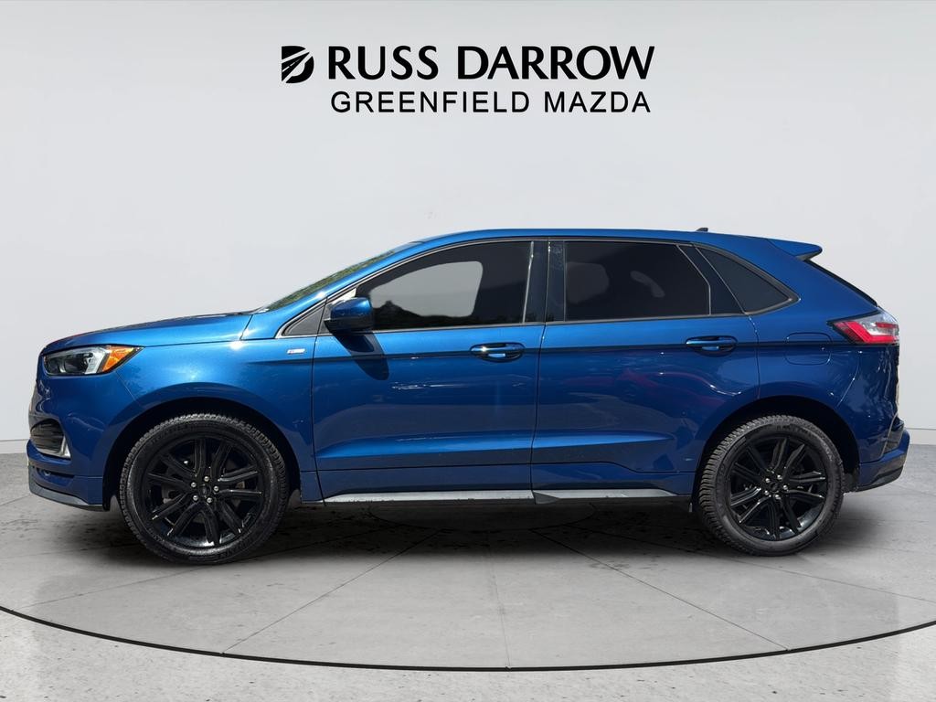 Ford Edge Vehicle Full-screen Gallery Image 02