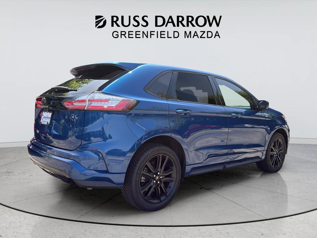 Ford Edge Vehicle Full-screen Gallery Image 05