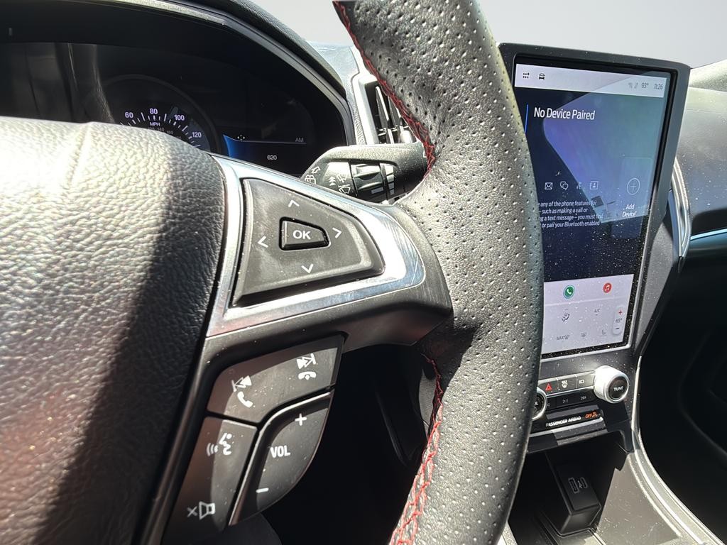 Ford Edge Vehicle Full-screen Gallery Image 14