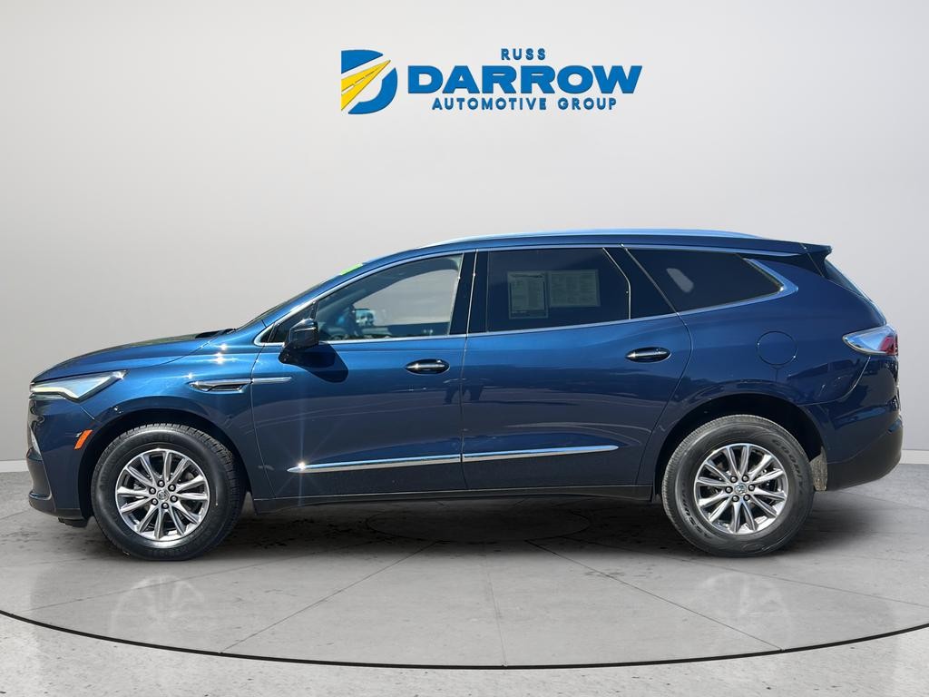 Buick Enclave Vehicle Full-screen Gallery Image 02