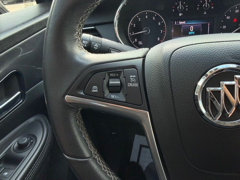 Buick Encore Vehicle Full-screen Gallery Image 11