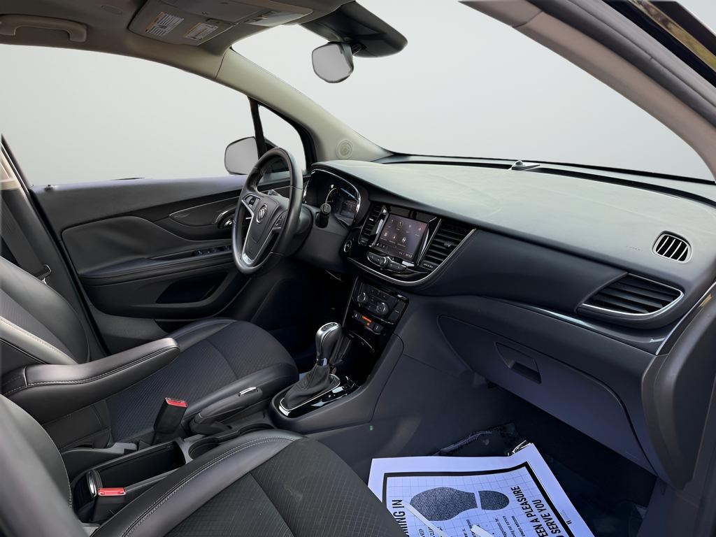 Buick Encore Vehicle Full-screen Gallery Image 14