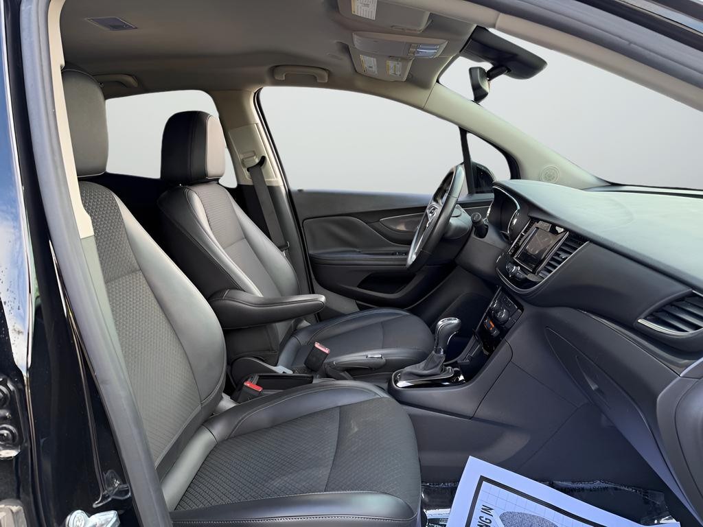 Buick Encore Vehicle Full-screen Gallery Image 27