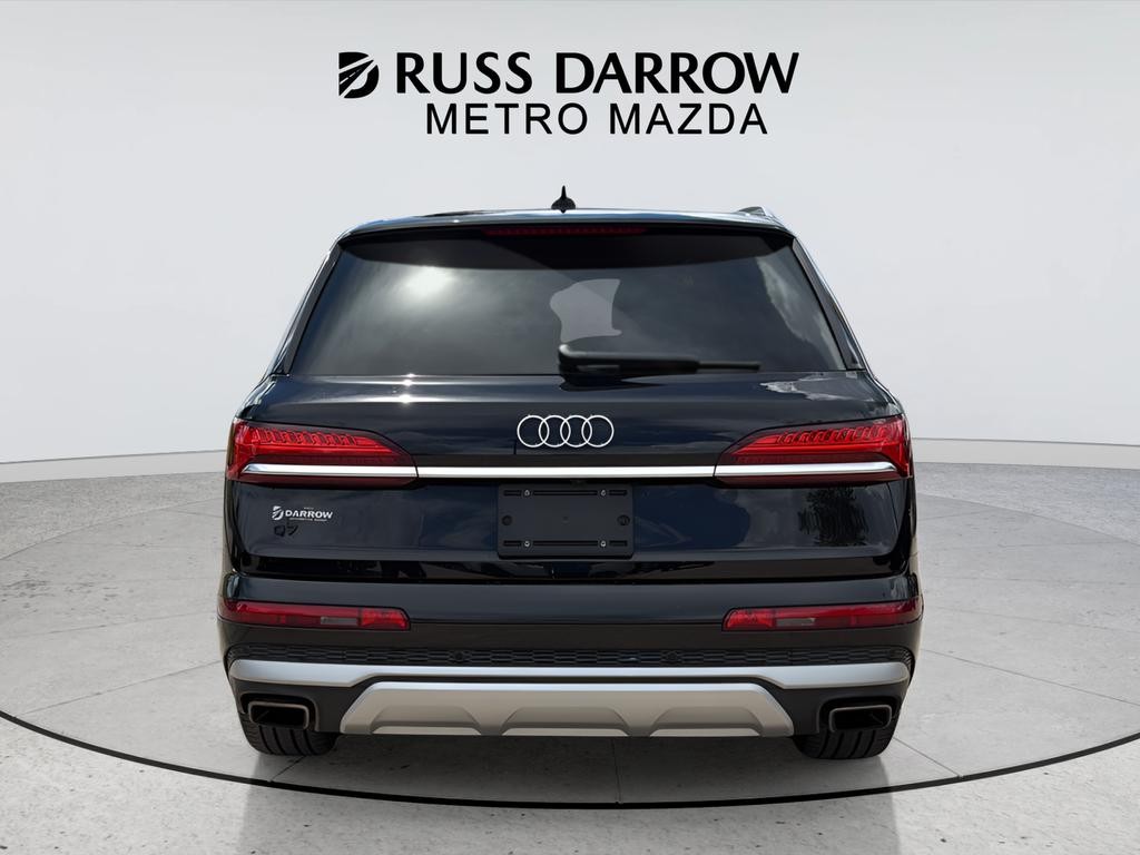 Audi Q7 Vehicle Full-screen Gallery Image 04