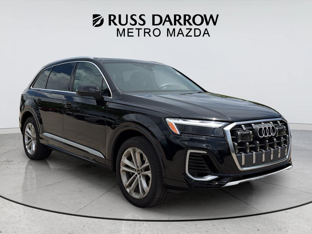Audi Q7 Vehicle Full-screen Gallery Image 07