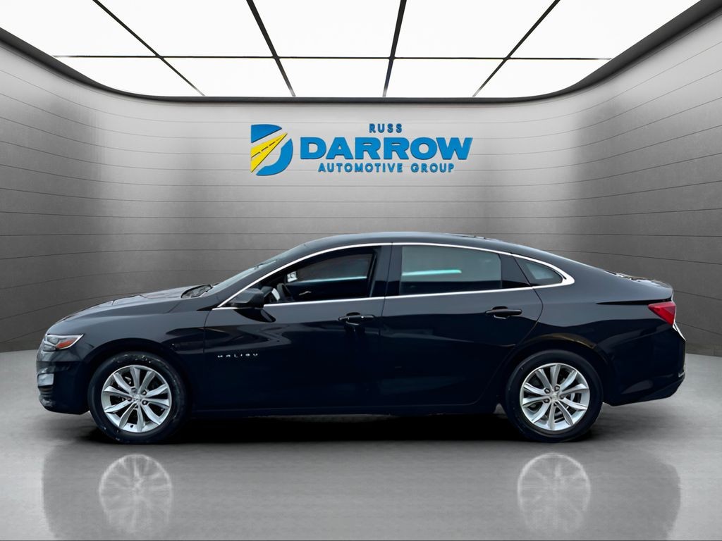 Chevrolet Malibu Vehicle Full-screen Gallery Image 02