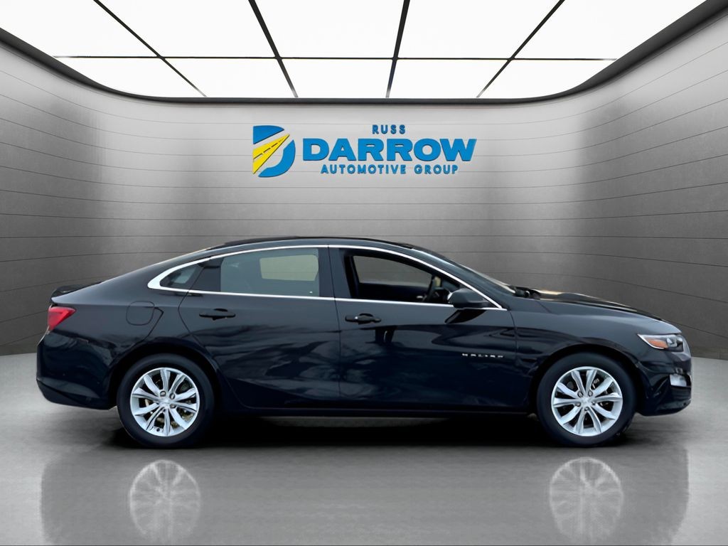 Chevrolet Malibu Vehicle Full-screen Gallery Image 06