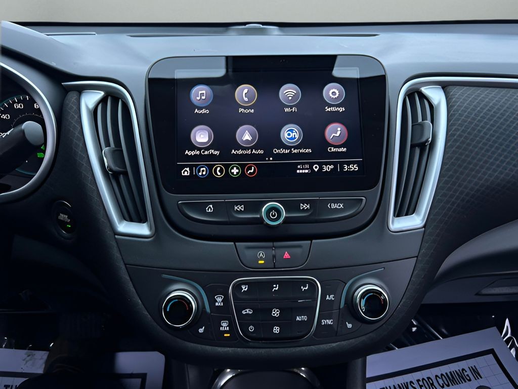 Chevrolet Malibu Vehicle Full-screen Gallery Image 16