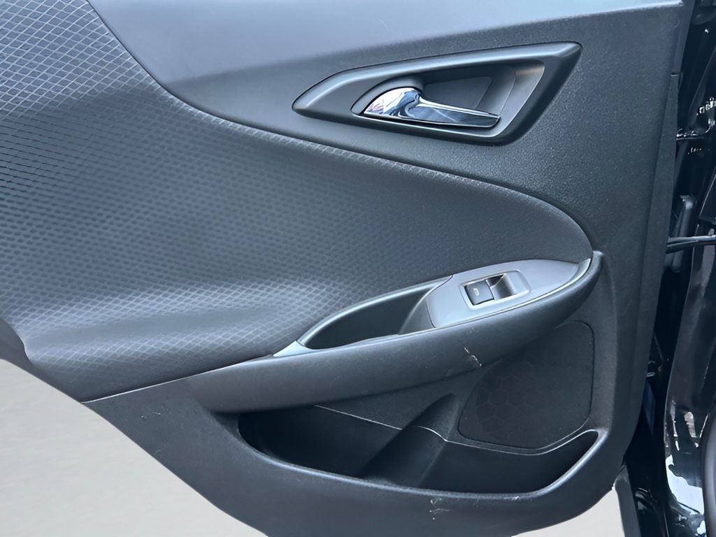 Chevrolet Malibu Vehicle Full-screen Gallery Image 19