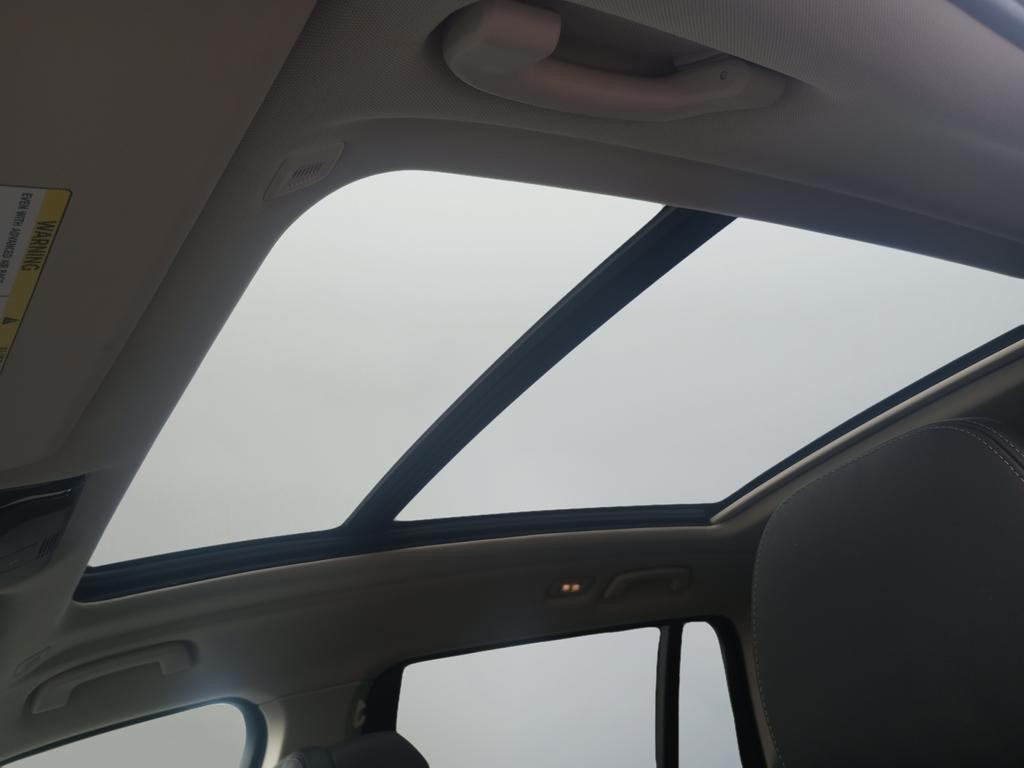 BMW X7 Vehicle Full-screen Gallery Image 17