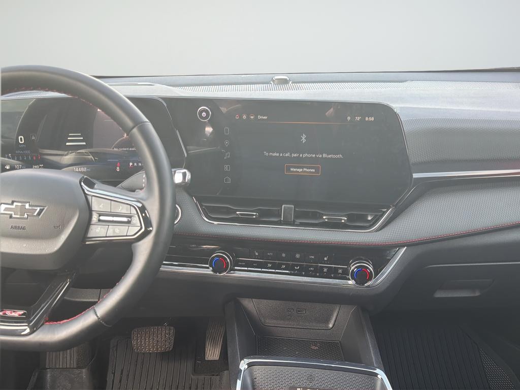 Chevrolet Equinox Vehicle Full-screen Gallery Image 17