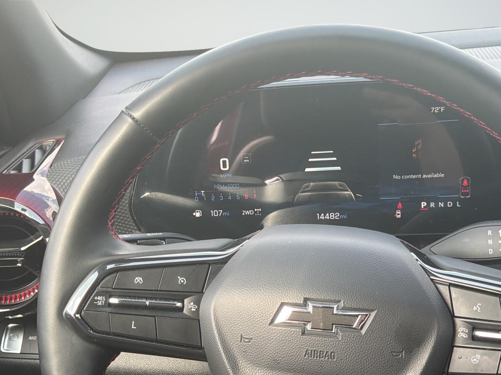 Chevrolet Equinox Vehicle Full-screen Gallery Image 19
