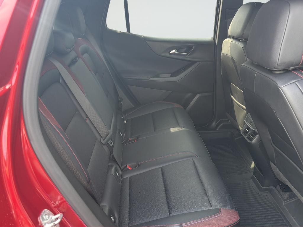 Chevrolet Equinox Vehicle Full-screen Gallery Image 20