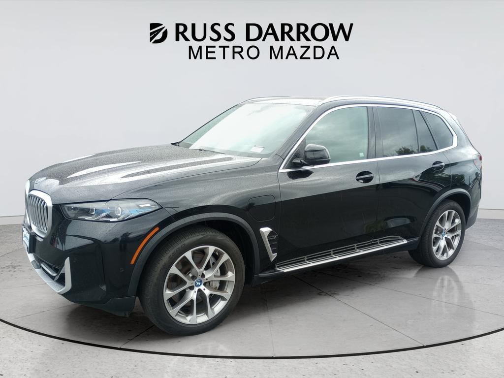 BMW X5 Vehicle Full-screen Gallery Image 01