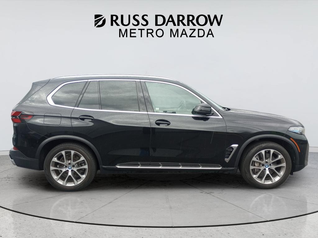 BMW X5 Vehicle Full-screen Gallery Image 06