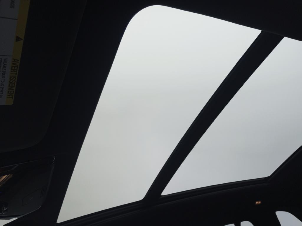 BMW X5 Vehicle Full-screen Gallery Image 18