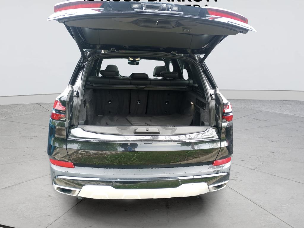 BMW X5 Vehicle Full-screen Gallery Image 30